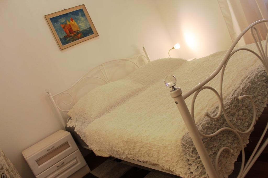 Ana Apartment プーラ 部屋 写真